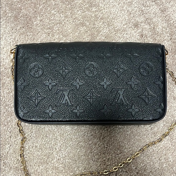 Louis Vuitton Black and Gold Women's Bag - Picture 5 of 7